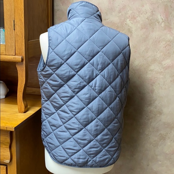 Vest - Picture 2 of 6